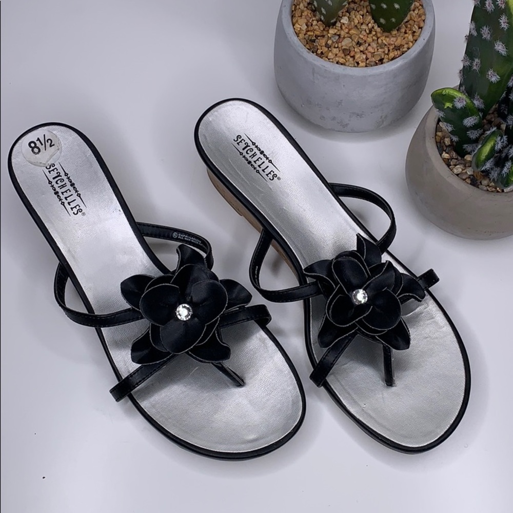Seychelles Black Flower Wedge Sandal